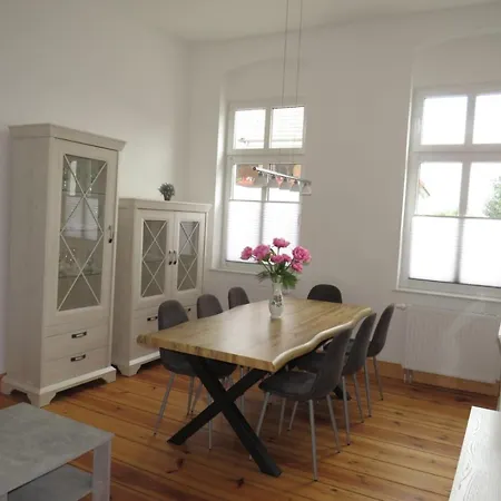 Διαμέρισμα Alt-berliner Schwanenhof Eg Links Lychen