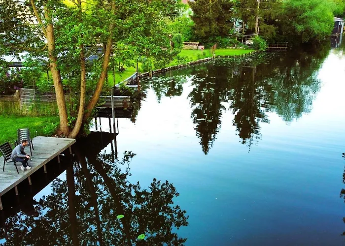 Lägenhet Alt-berliner Schwanenhof Eg Links *